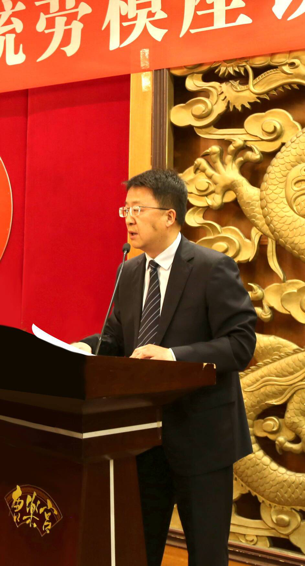 省市勞模同迎五一共賞《大唐女皇》(圖7) 省市勞模同迎五一共賞《大唐女皇》(圖7)